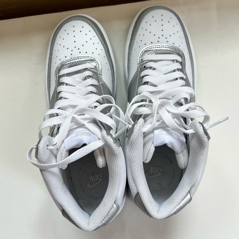 Nike Women’s Court Vision Mid – White/Metallic Silver Sneakers, Size 8.5, New - Picture 5 of 7
